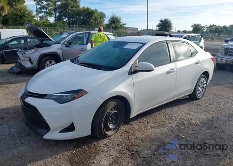 2018 Toyota Corolla Le из США, поврежденный, VIN 5YFBURHE1JP845013